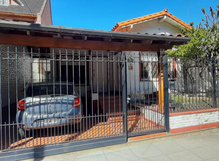 Casa · 140m² · 4 Ambientes · 1 Cochera
