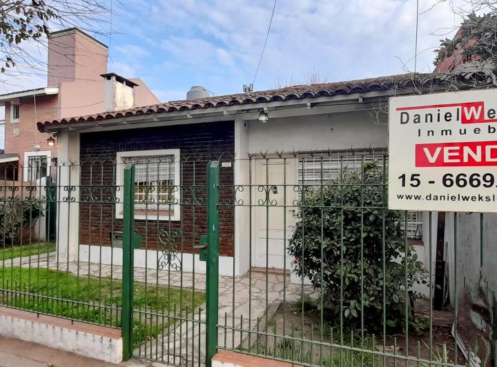 Casa · 73m² · 3 Ambientes · 2 Cocheras