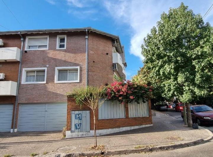Casa · 150m² · 4 Ambientes · 2 Cocheras