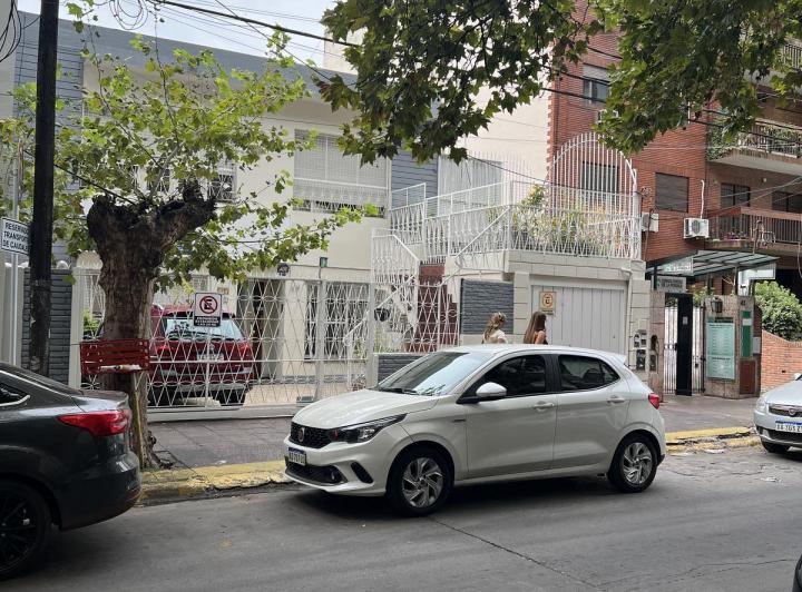 Casa · 290m² · 6 Ambientes · 1 Cochera