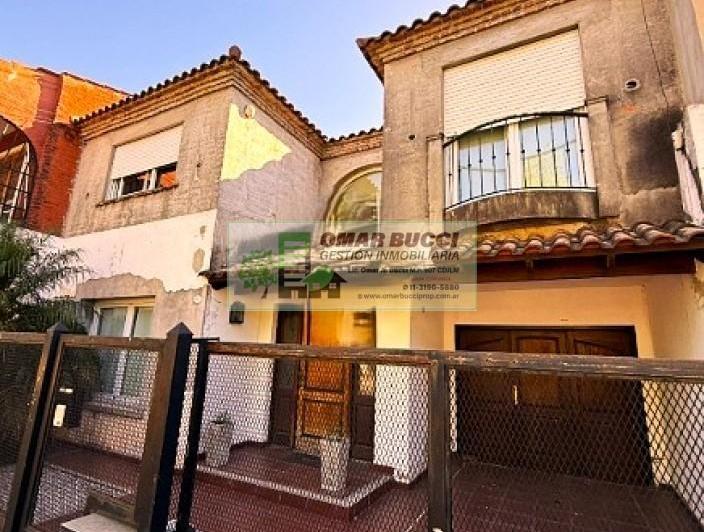 Casa · 291m² · 5 Ambientes · 2 Cocheras