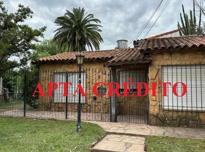 Casa · 120m² · 4 Ambientes · 2 Cocheras
