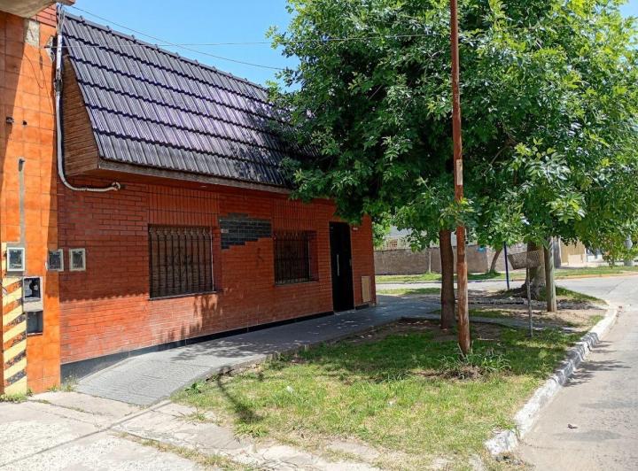 Casa · 122m² · 3 Ambientes · 2 Cocheras