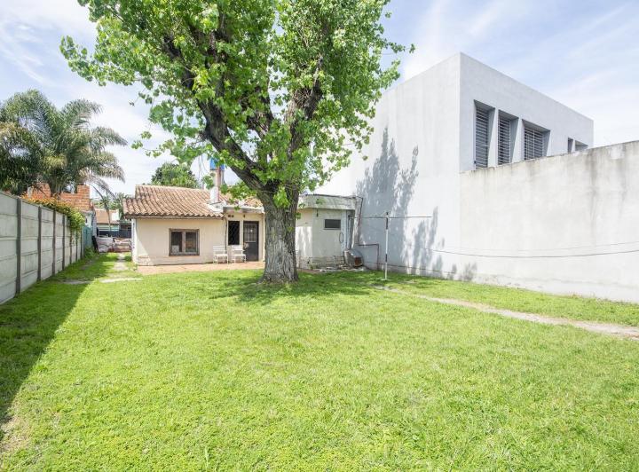Casa · 395m² · 4 Ambientes · 2 Cocheras