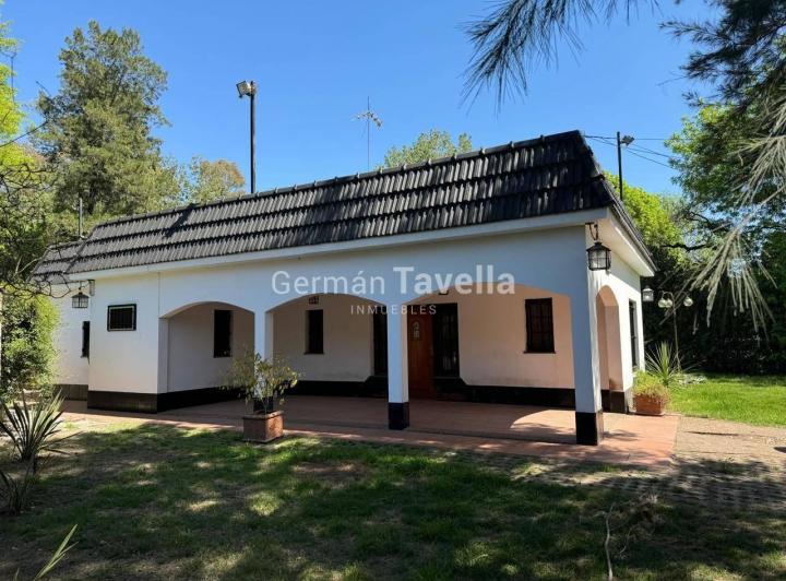 Casa · 300m² · 5 Ambientes · 1 Cochera