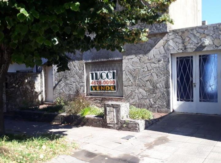 Casa · 150m² · 3 Ambientes · 1 Cochera