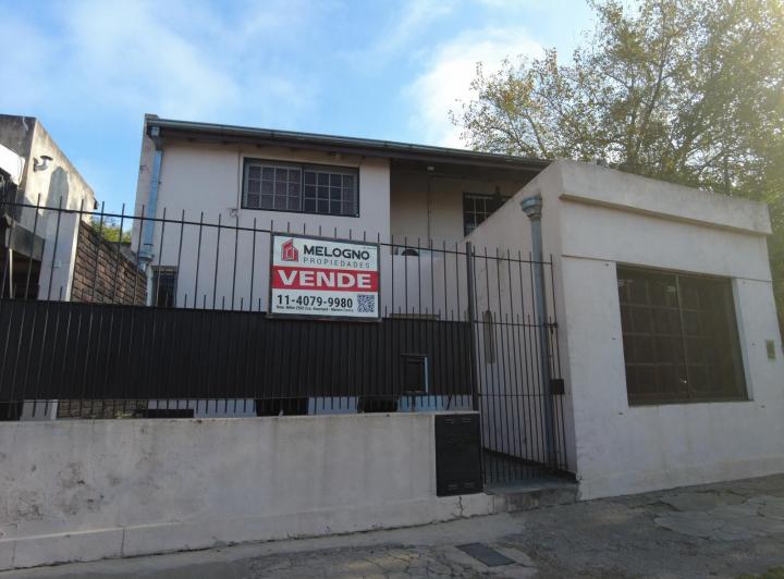 Casa · 70m² · 4 Ambientes · 1 Cochera