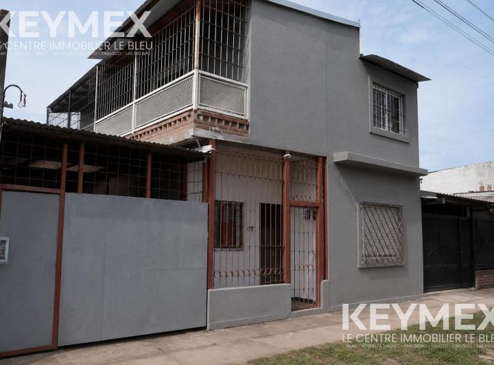 Casa · 200m² · 5 Ambientes · 1 Cochera
