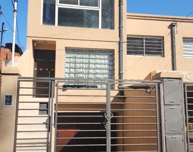 Casa · 140m² · 4 Ambientes · 2 Cocheras