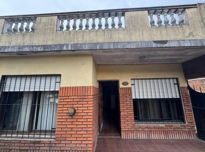 Casa · 130m² · 3 Ambientes · 1 Cochera