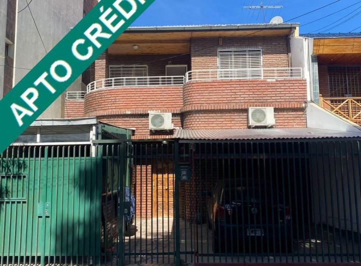 Casa · 182m² · 7 Ambientes