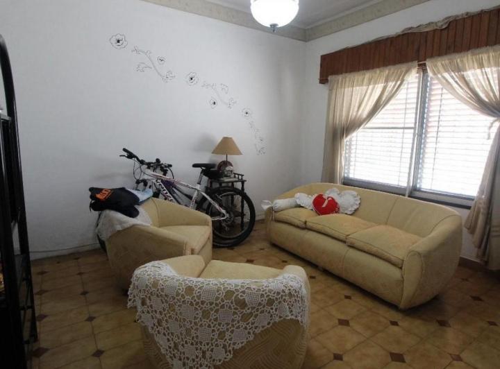 Casa · 170m² · 7 Ambientes · 3 Cocheras