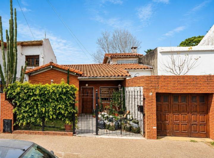 Casa · 150m² · 4 Ambientes · 1 Cochera