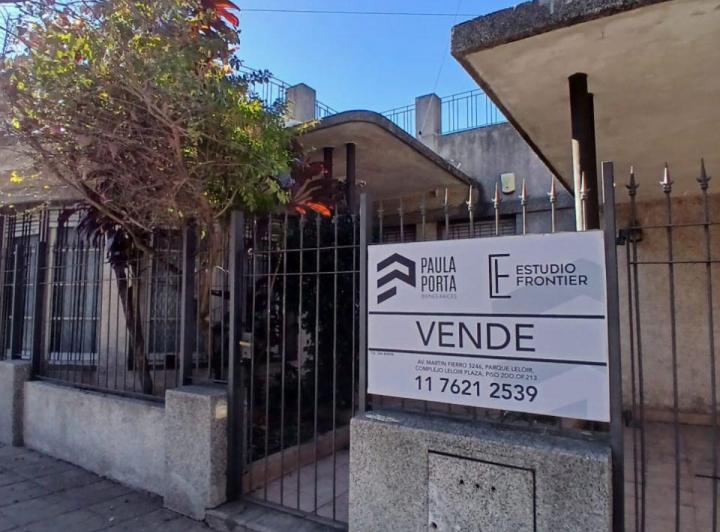 Casa · 145m² · 4 Ambientes · 1 Cochera