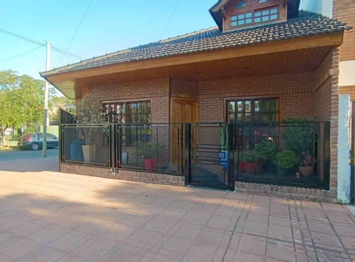 Casa · 120m² · 4 Ambientes · 1 Cochera
