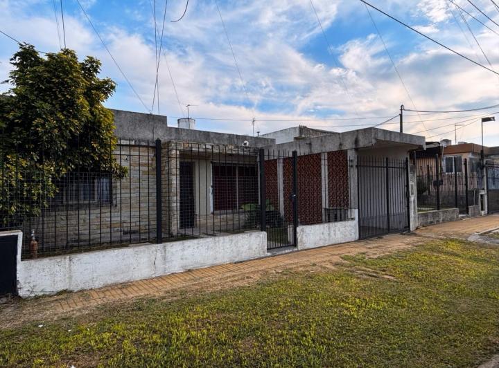 Casa · 106m² · 3 Ambientes · 1 Cochera