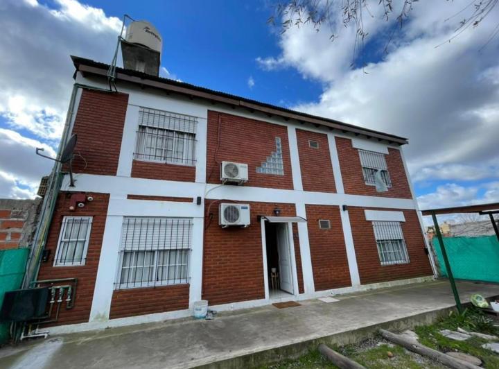 Casa · 128m² · 4 Ambientes · 1 Cochera