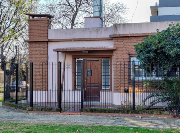 Casa · 105m² · 3 Ambientes · 1 Cochera