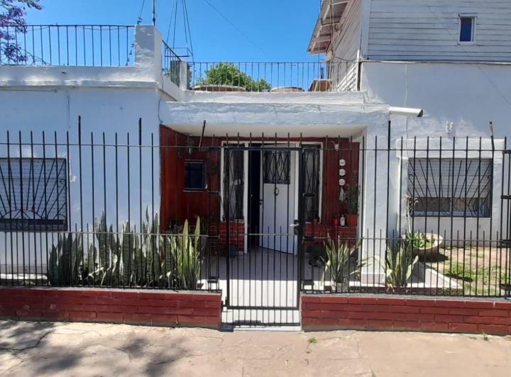 Casa · 100m² · 3 Dormitorios · 2 Cocheras