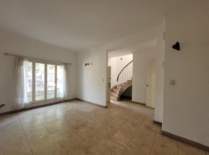 Casa · 180m² · 5 Ambientes