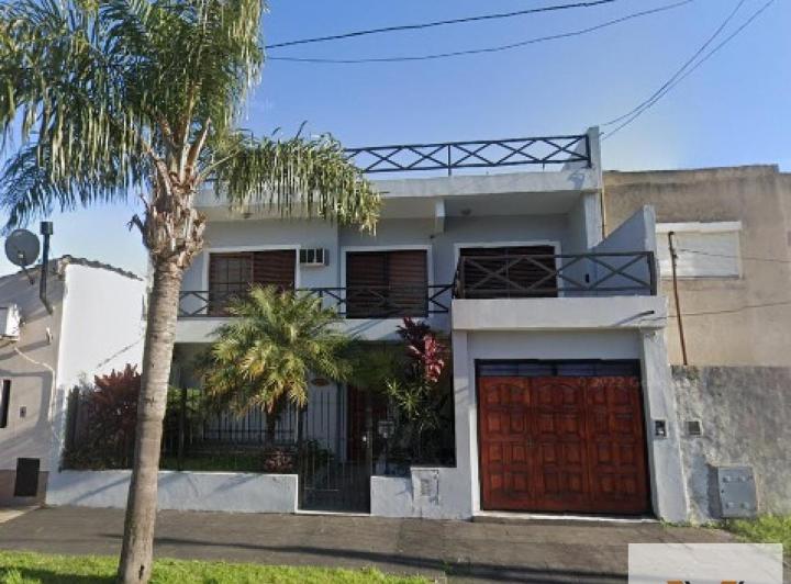 Casa · 320m² · 4 Ambientes