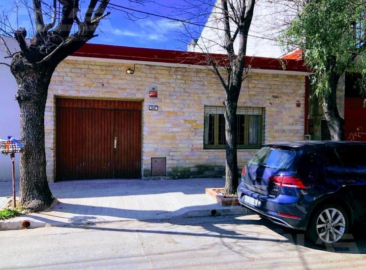 Casa · 157m² · 4 Ambientes · 2 Cocheras