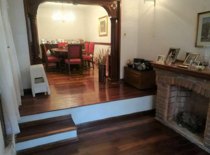 Casa · 349m² · 5 Ambientes · 2 Cocheras
