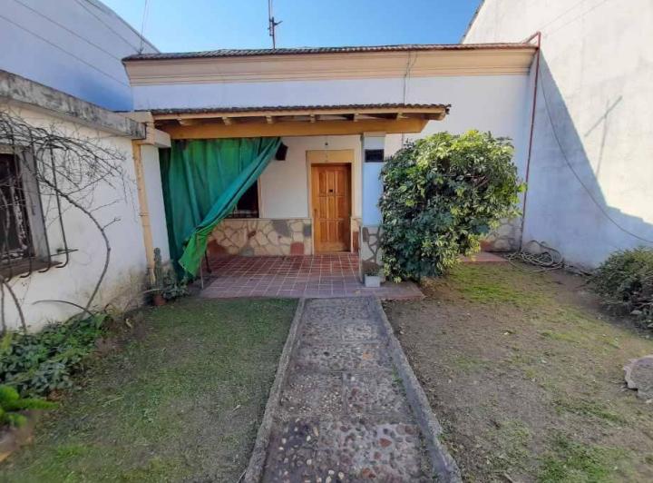 Casa · 160m² · 3 Ambientes · 1 Cochera