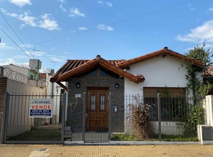 Casa · 80m² · 3 Ambientes · 1 Cochera