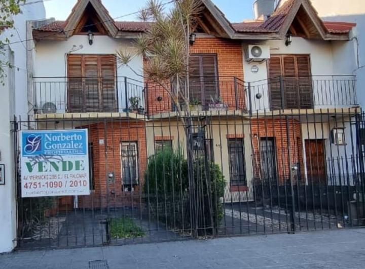 Casa · 88m² · 4 Ambientes · 1 Cochera