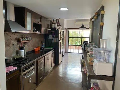 Casa · 180m² · 4 Ambientes · 1 Cochera