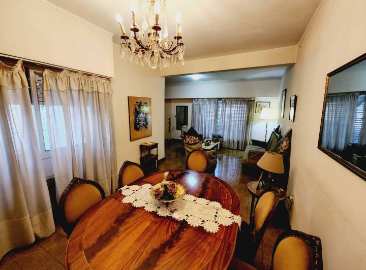 Casa · 151m² · 4 Ambientes · 2 Cocheras
