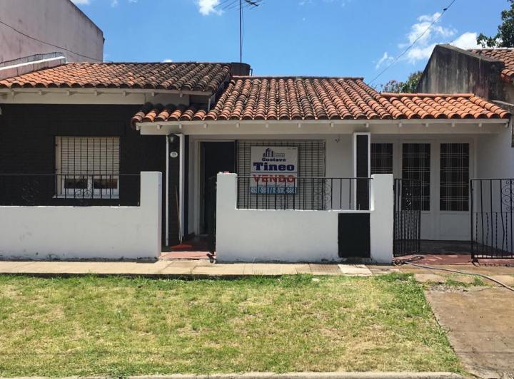 Casa · 87m² · 3 Ambientes · 1 Cochera