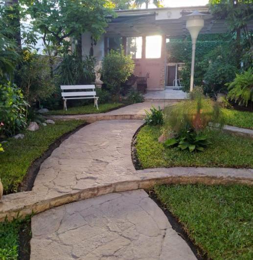 Casa · 360m² · 5 Ambientes · 1 Cochera