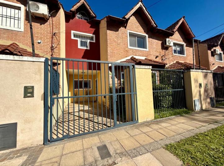 Casa · 160m² · 4 Ambientes · 1 Cochera