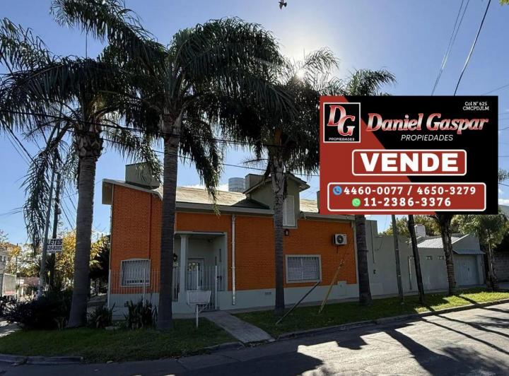 Casa · 130m² · 3 Ambientes · 1 Cochera