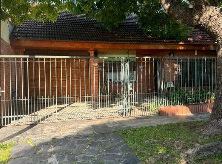 Casa · 150m² · 3 Ambientes · 1 Cochera