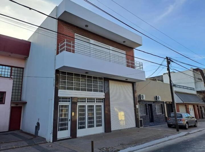 Casa · 575m² · 6 Ambientes · 1 Cochera