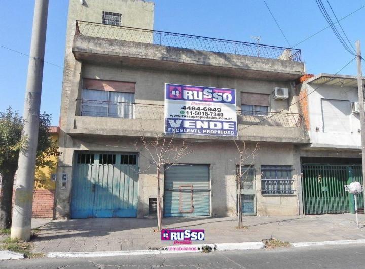 Casa · 231m² · 3 Ambientes · 1 Cochera