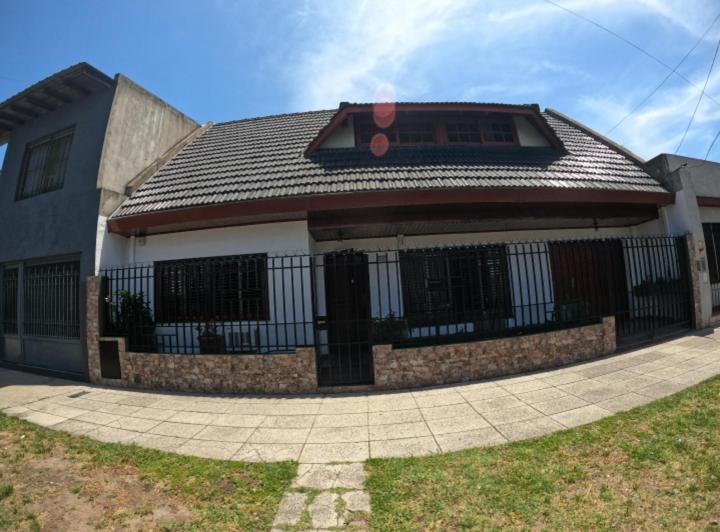 Casa · 139m² · 4 Ambientes · 1 Cochera