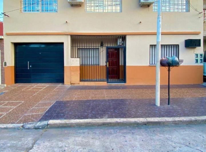 Casa · 140m² · 6 Ambientes · 1 Cochera