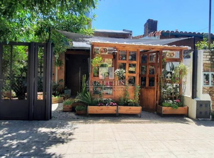 Casa · 200m² · 5 Ambientes