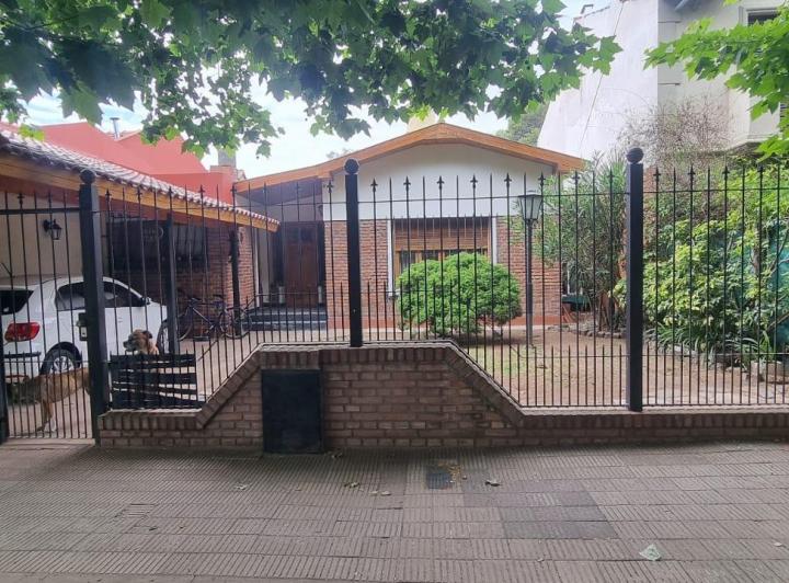 Casa · 127m² · 3 Ambientes · 3 Cocheras
