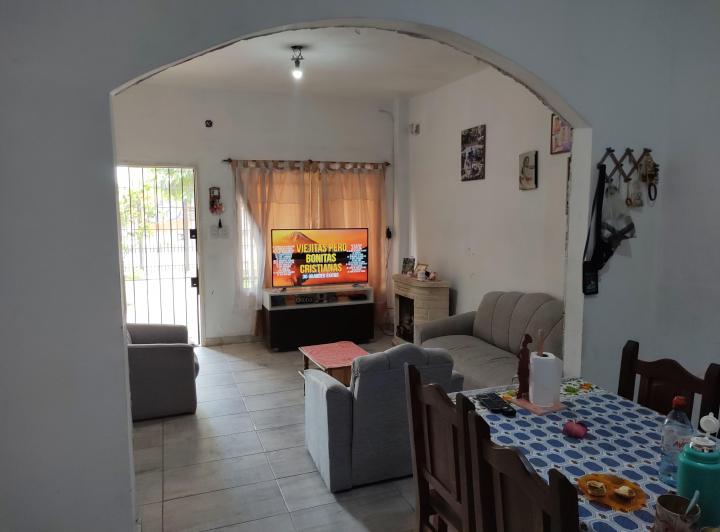 Casa · 200m² · 5 Ambientes · 1 Cochera