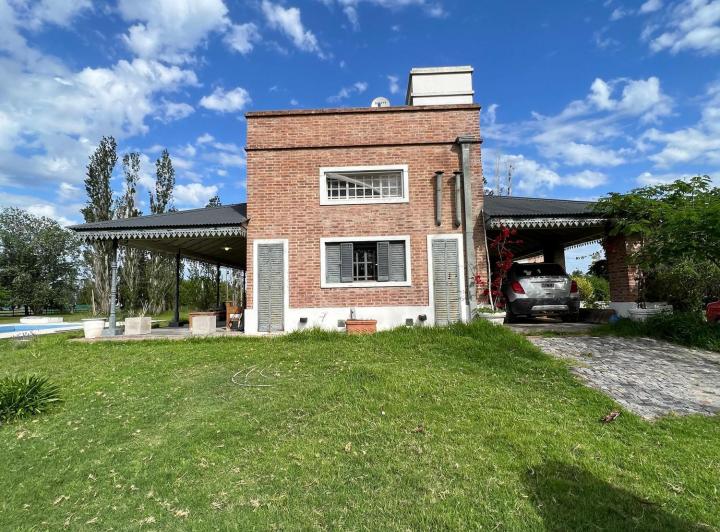 Casa · 300m² · 4 Ambientes