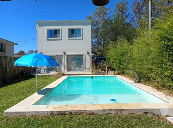 Casa · 84m² · 3 Ambientes · 2 Cocheras