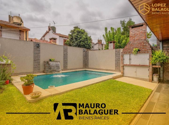 Casa · 140m² · 5 Ambientes · 2 Cocheras