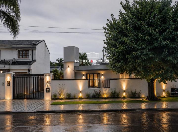 Casa · 188m² · 3 Ambientes · 3 Cocheras
