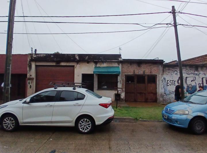 Casa · 130m² · 2 Ambientes · 1 Cochera