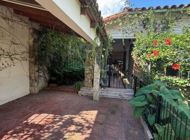 Casa · 166m² · 4 Ambientes · 1 Cochera